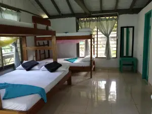 Cabanas Los Almendros