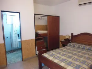 Aimara Apartamentos y Habitaciones