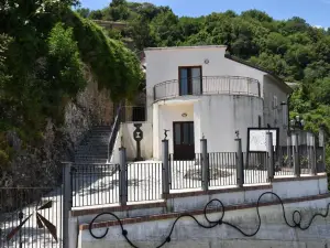 Ostello della Gioventù Massimo Troisi