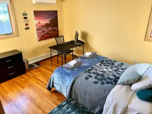 Convenience at Conant! Home Away from Home for 5+!