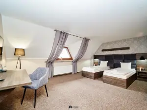 Gościniec Pod Strzechą
