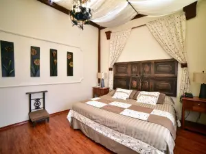 Roka Plaza Hotel Boutique