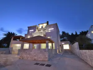 Villa Avantgarde