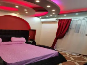 Alnahas St. Two-Bedroom Apartment with Jacuzzi