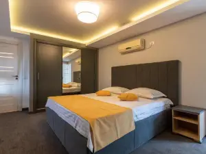 Corso Apartments B&B