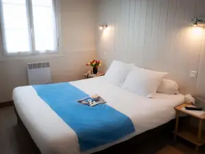 Hotel du Port