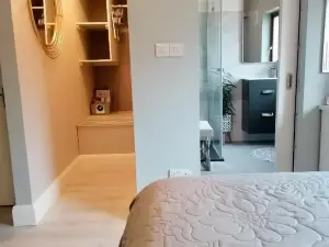 No 12 B&B