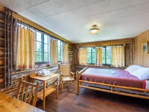 The Meeker Park Lodge