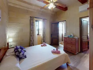 Qala Bed&Breakfast with Swimming Pool - IL-Wenniessa
