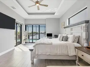 4286 Harbor