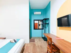 Salmas Hotel