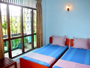 Rathna Gems Halt