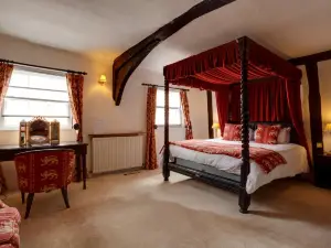 The Saracens Head Hotel