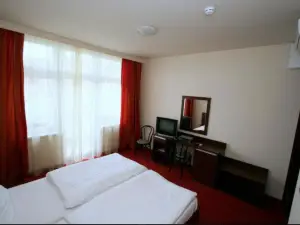 Lux Hotel Pansion