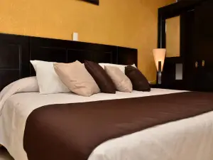 Hotel Suite Azomali