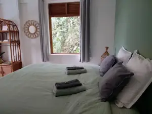 Chalet Ohana, Airport Family House