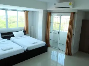 D5 Hotel
