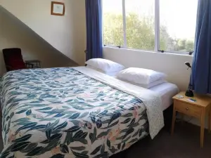 Purple Hen Country Lodge
