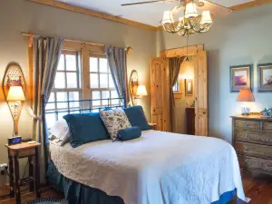 Wayward Cottage