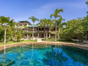 Tombo House