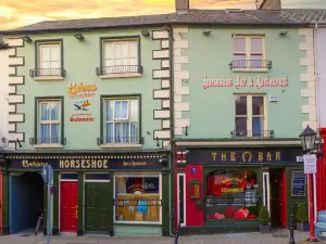 Behan's Horseshoe Bar & Restaurant