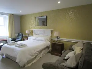 The Crown Hotel