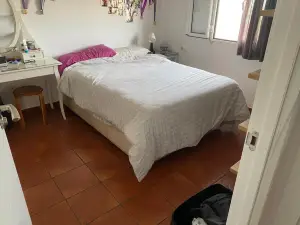 Habitación Luminosa en Piso Compartido