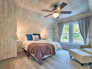 Unique Loft Cabin Fire Pit and Fishing Access!