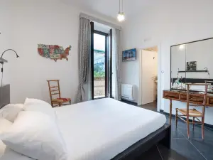 Maria Vittoria Charming Rooms and Apartments