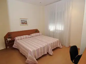 Hostal Cataluña