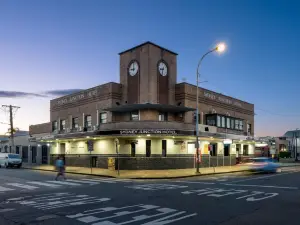Sydney Junction Hotel