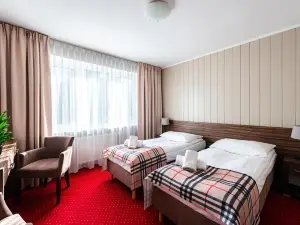 Hotel Dobre z Lasu