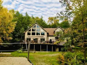 Lake House Oasis on Cold Stream