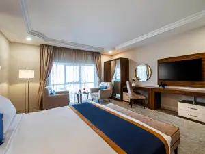 The Palaces Hotel Suites - Wadeen