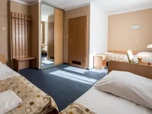 Kompleks Hotelowy Logos