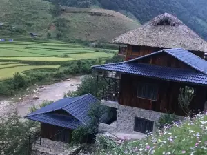 Dong Suoi H'Mong Homestay & Bungalow