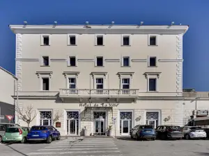 Hotel de La Ville