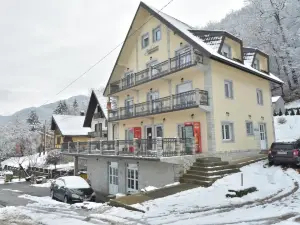 Lužnjanin Restoran I Sobe