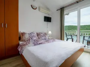 Apartments Njavro Neum