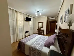 Hostal Avenida