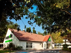 小森林城瓦朗謝訥西康鉑酒店