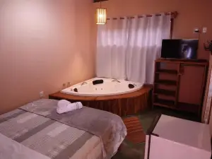 Pousada Pináles