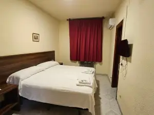 Hostal Restaurante El Cruce