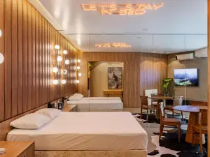 Monn Cherry Motel