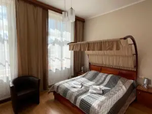 Hotel City