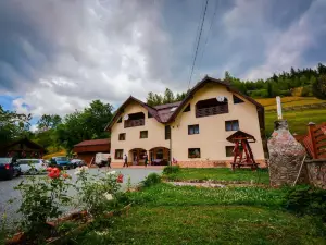 Pensiune Agroturistică Casa Alex