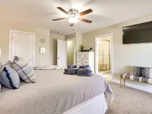 Chic Spring City Townhome on Watts Bar Lake!