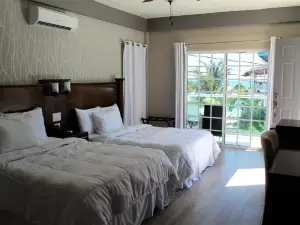 Barefoot Caye Caulker Hotel