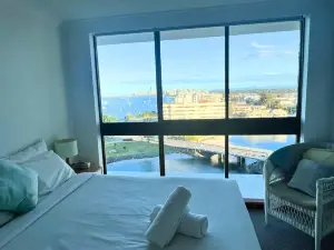 Broadwater Shores Waterfront Apartments