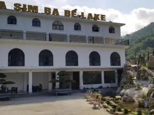 A Sim ba be Lake Hotel